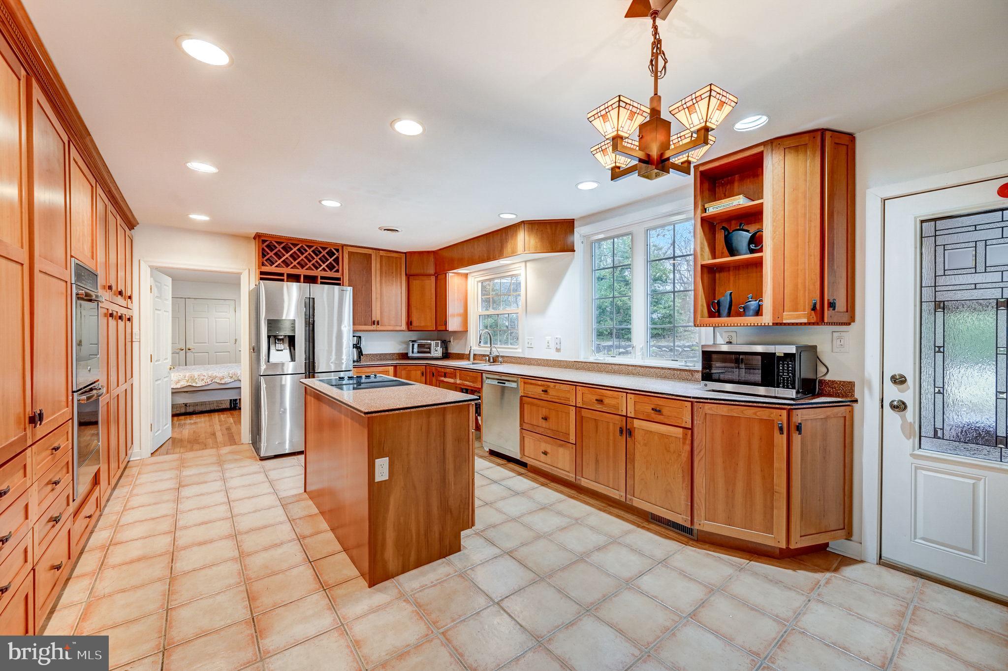 81 S FORGE MANOR DRIVE