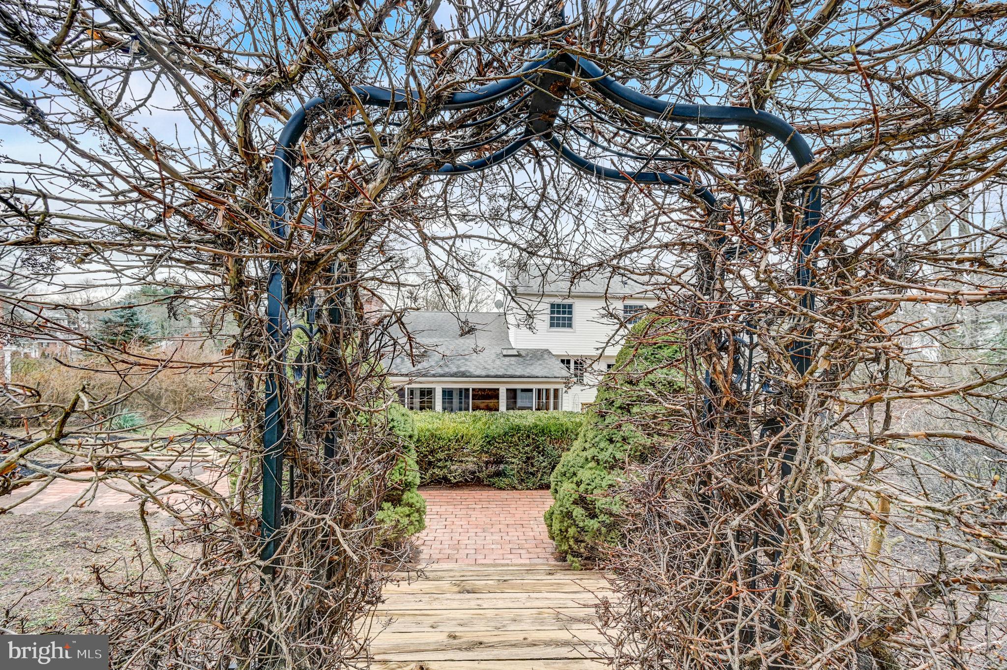 81 S FORGE MANOR DRIVE