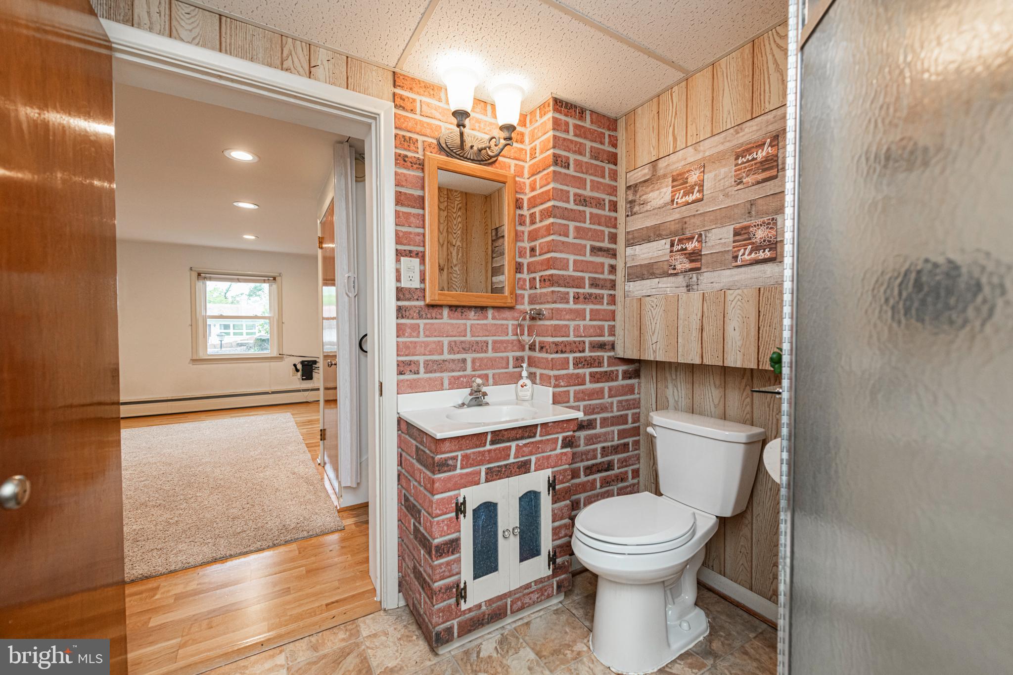 1827 E CEDARVILLE ROAD