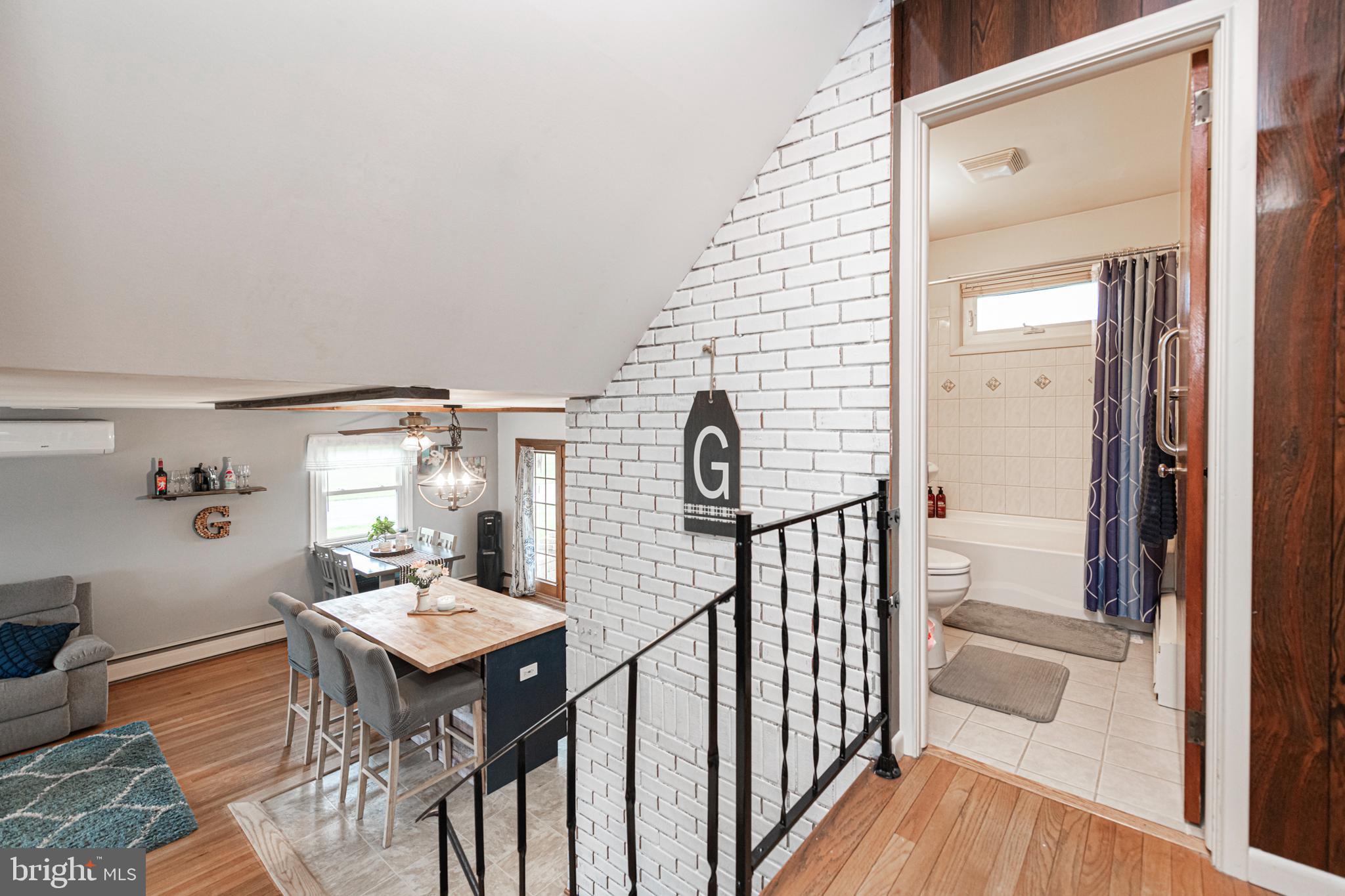 1827 E CEDARVILLE ROAD