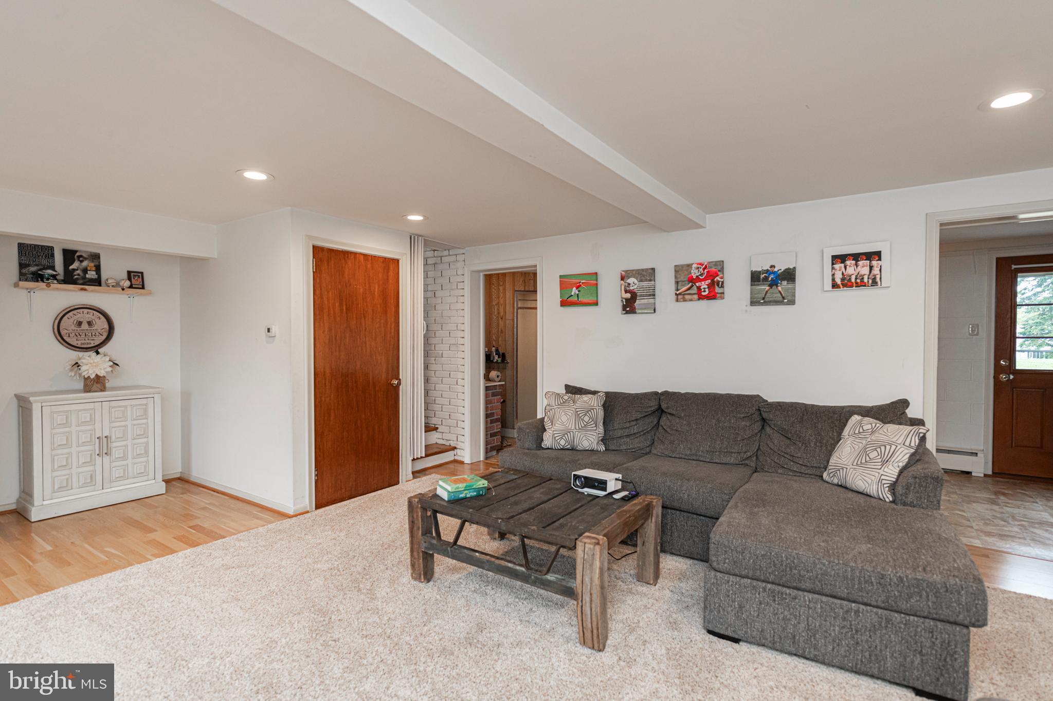 1827 E CEDARVILLE ROAD