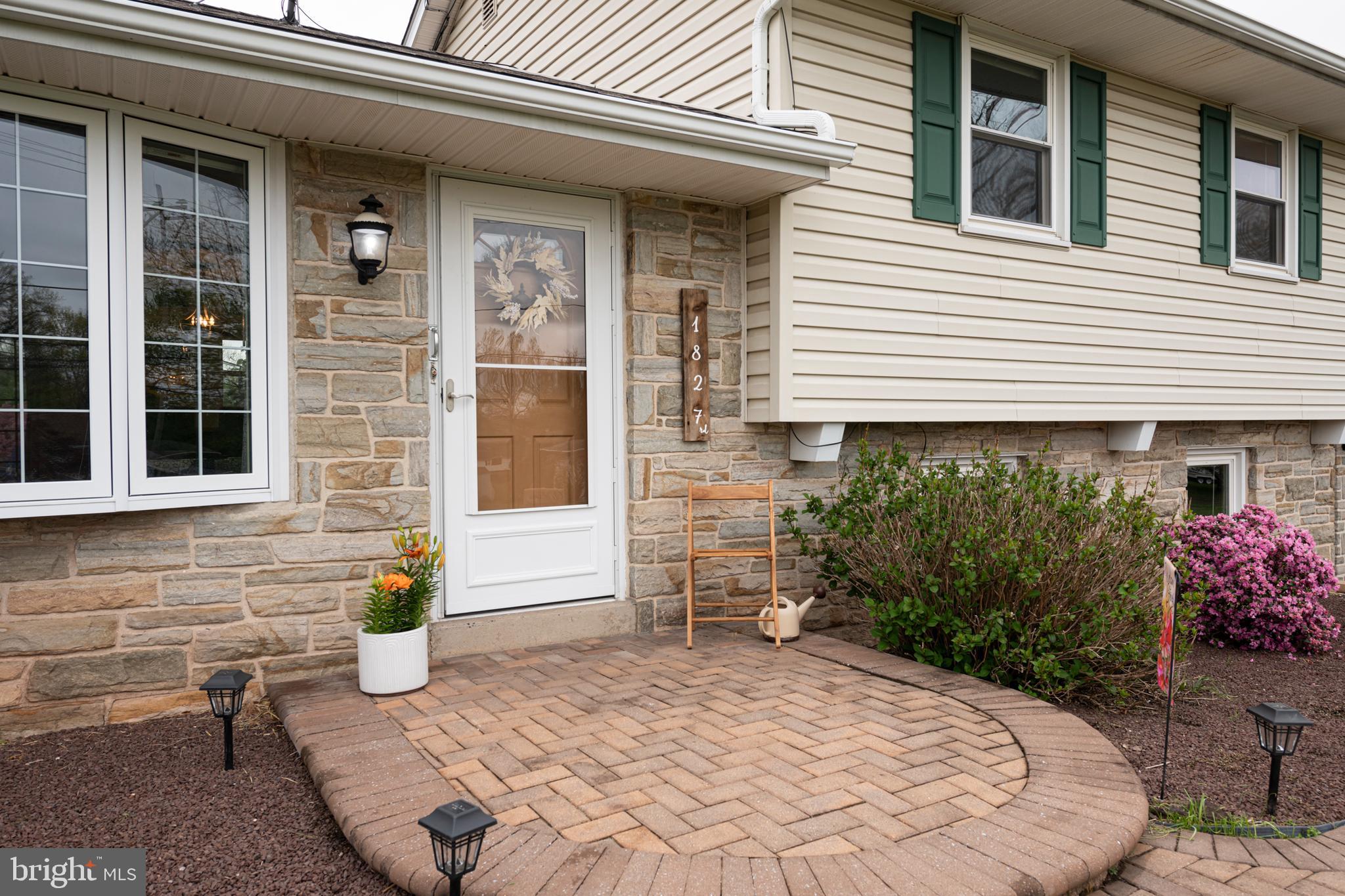 1827 E CEDARVILLE ROAD