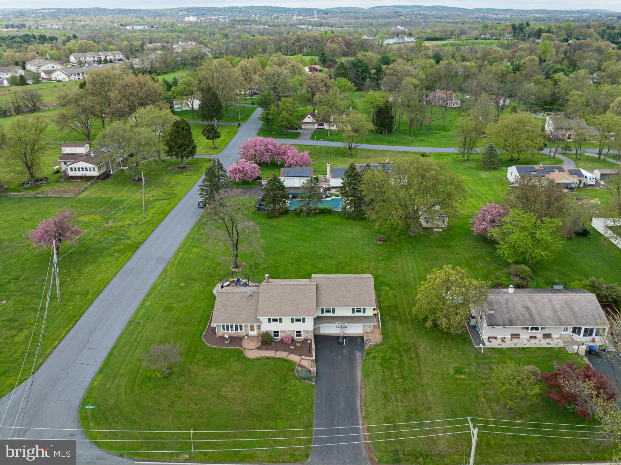 1827 E CEDARVILLE ROAD