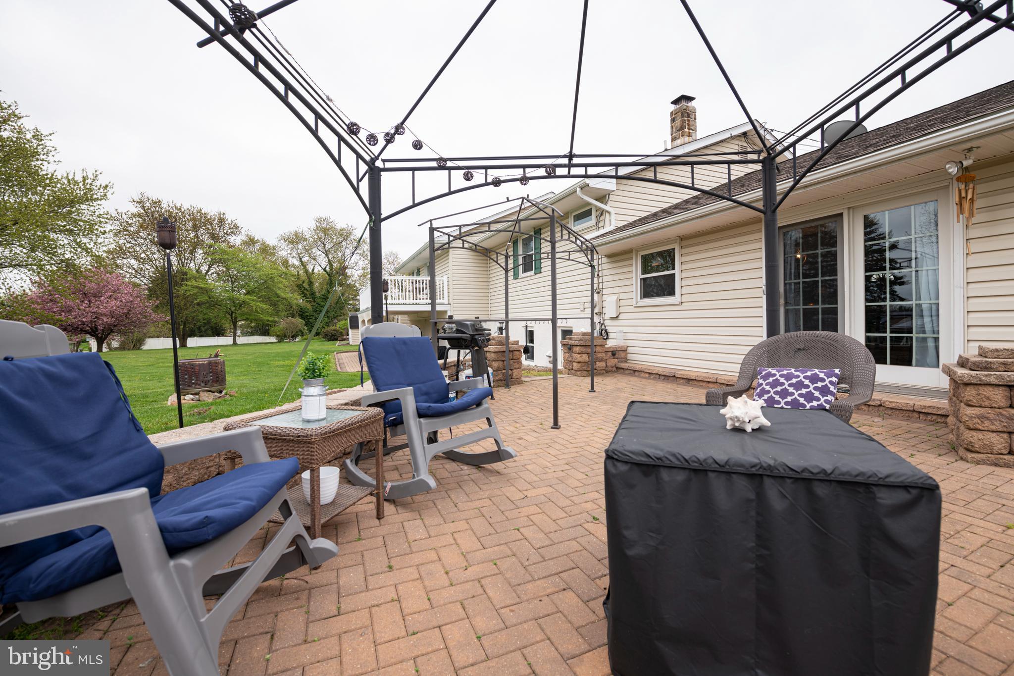 1827 E CEDARVILLE ROAD