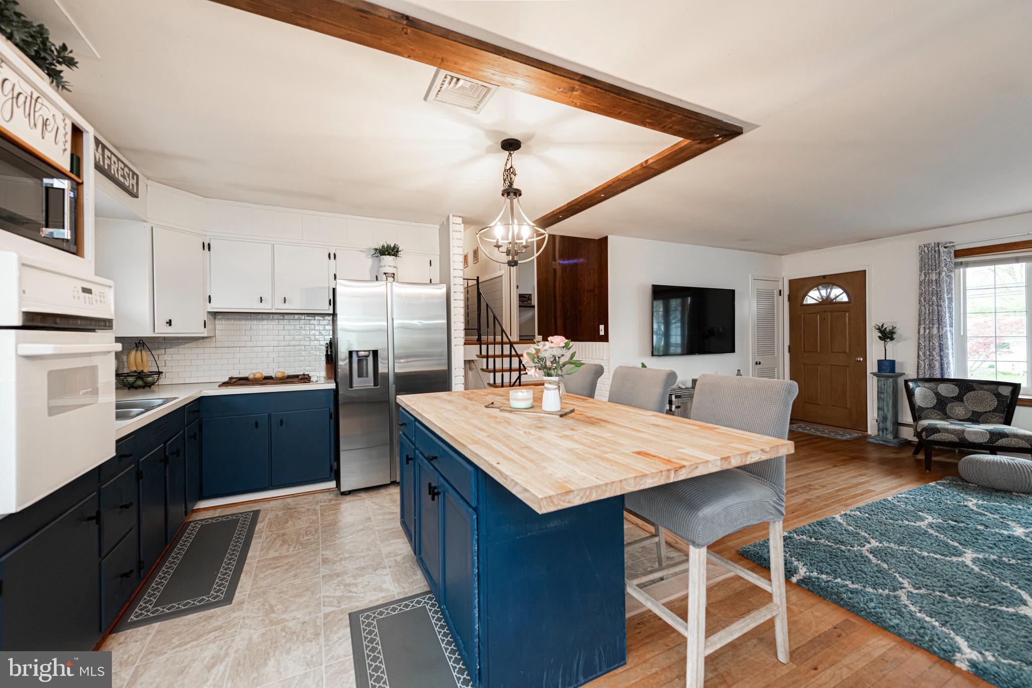 1827 E CEDARVILLE ROAD