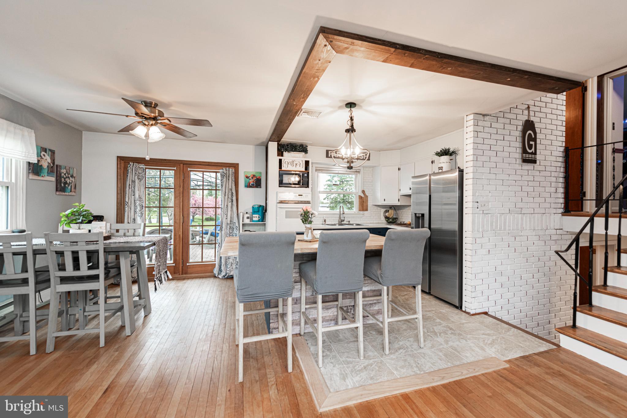 1827 E CEDARVILLE ROAD