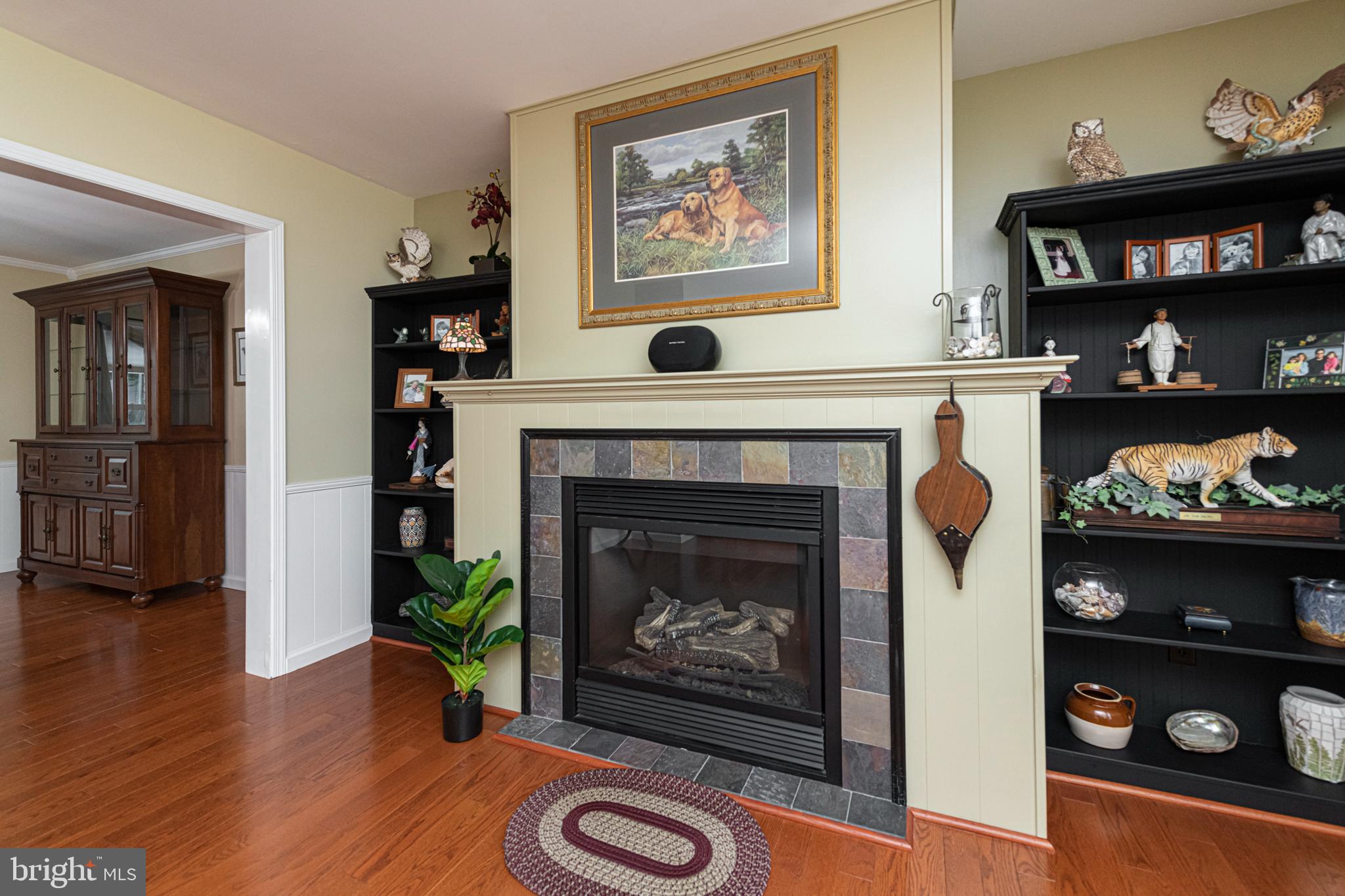 407 SAINT ANNS CIRCLE