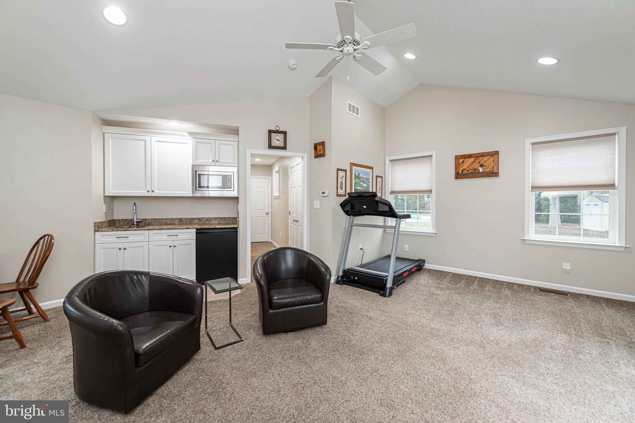 407 SAINT ANNS CIRCLE