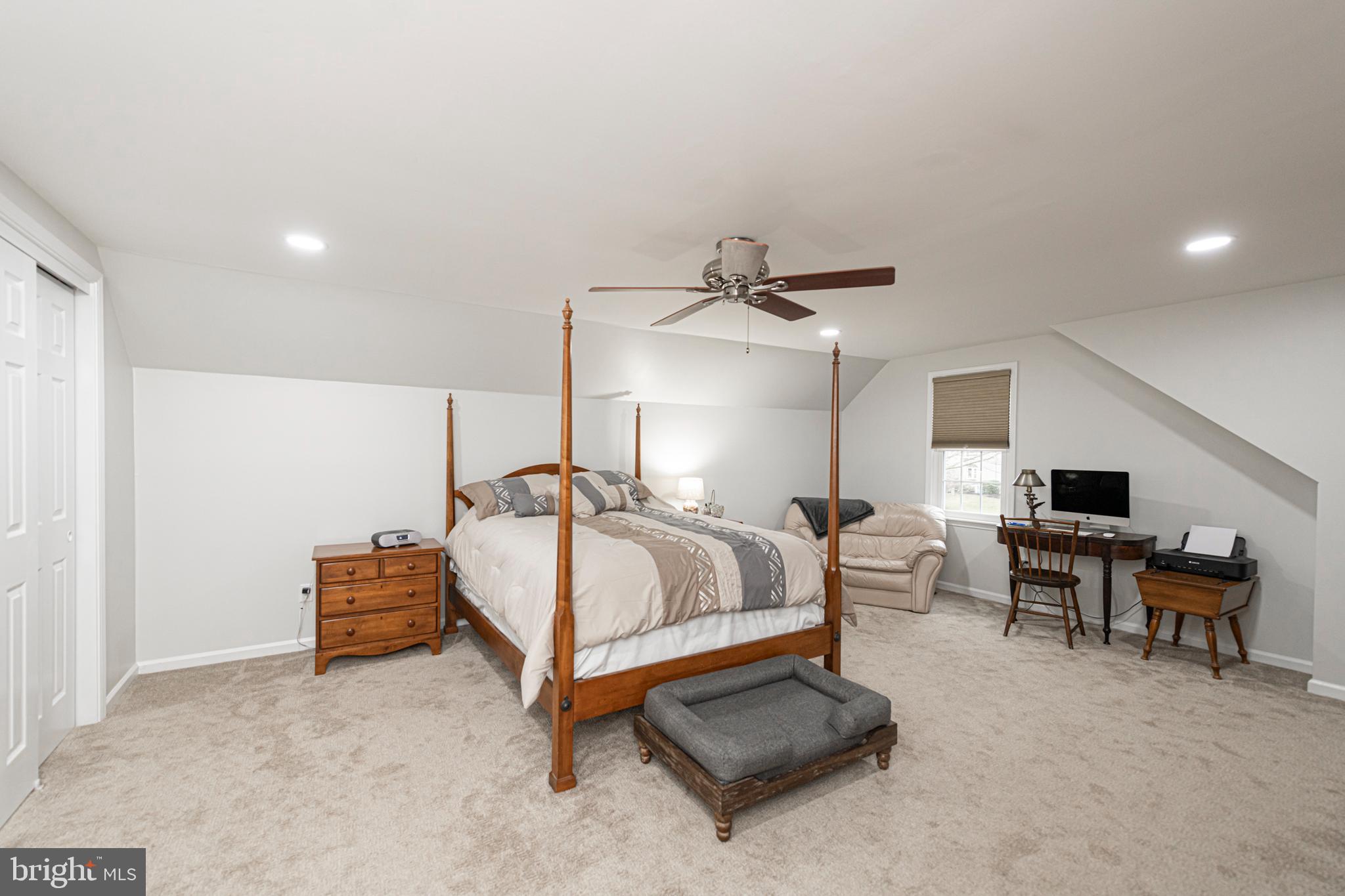 407 SAINT ANNS CIRCLE