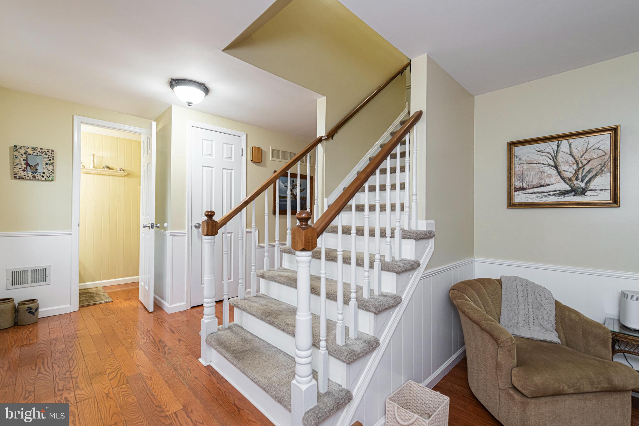 407 SAINT ANNS CIRCLE