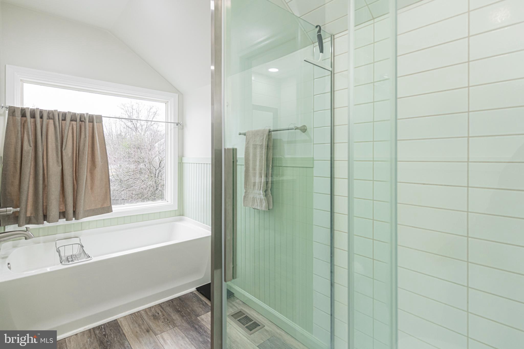 407 SAINT ANNS CIRCLE