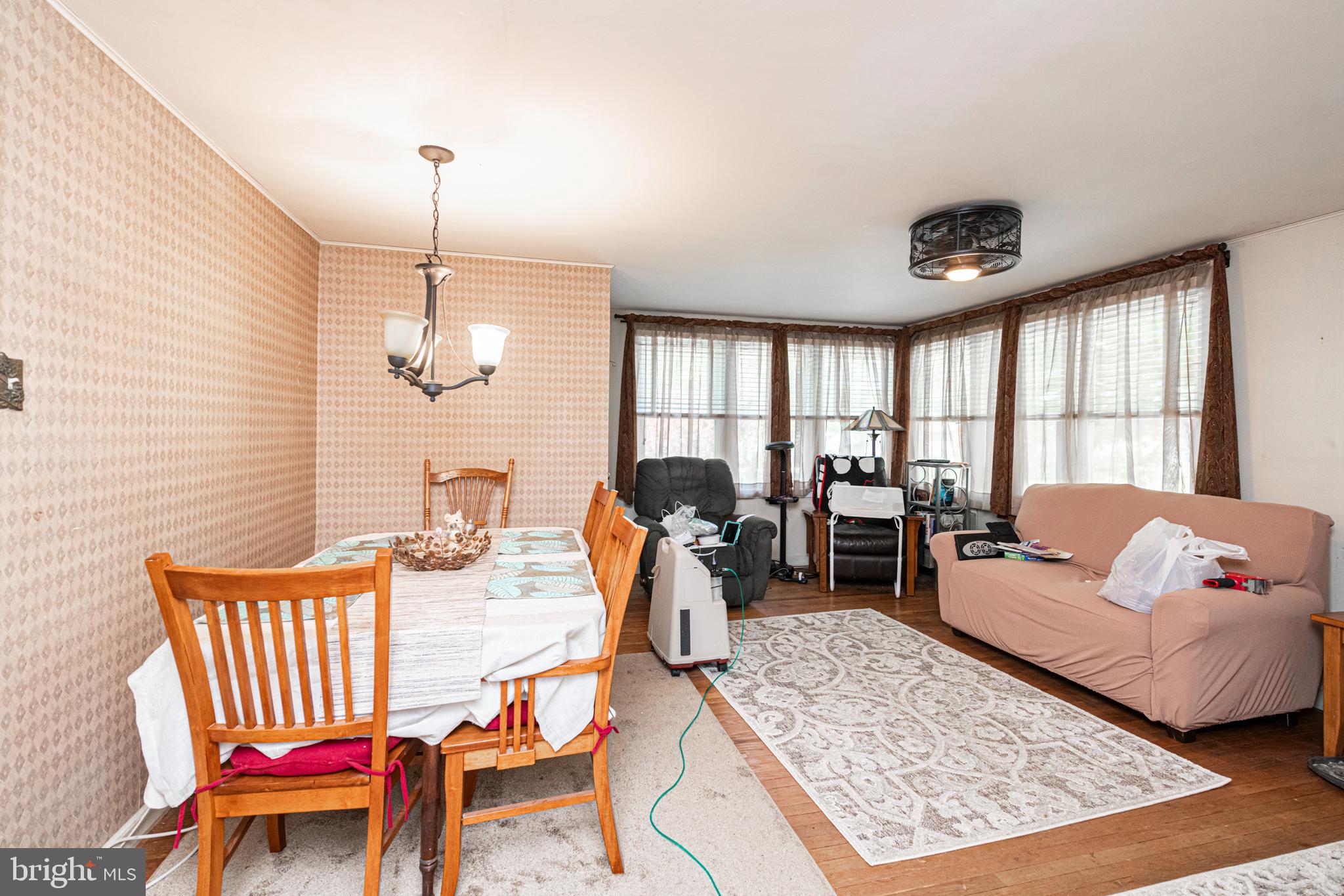 428 W ANDERSON AVENUE