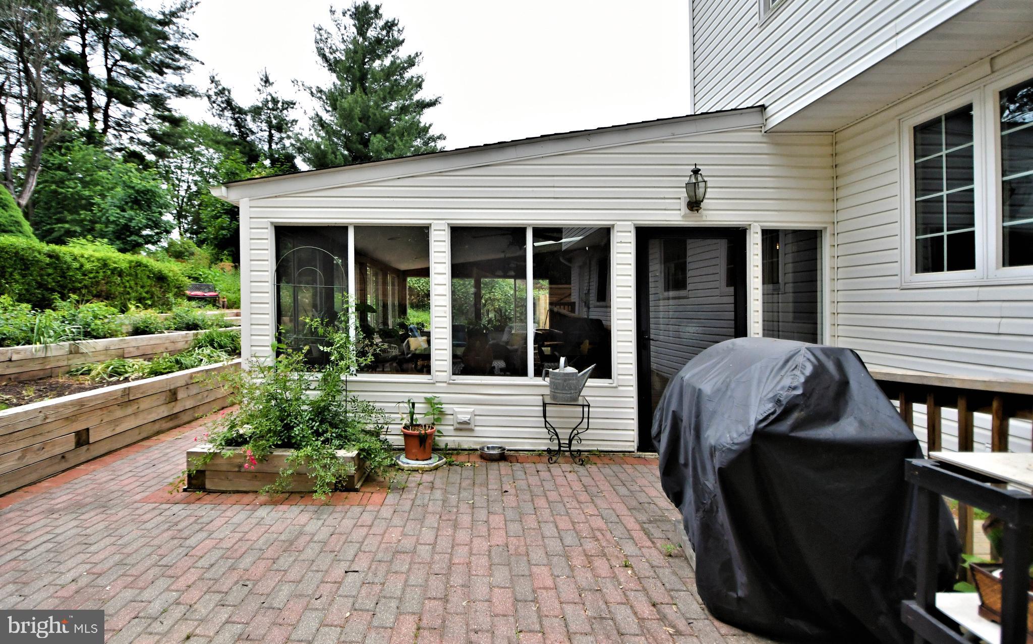 81 S FORGE MANOR DRIVE