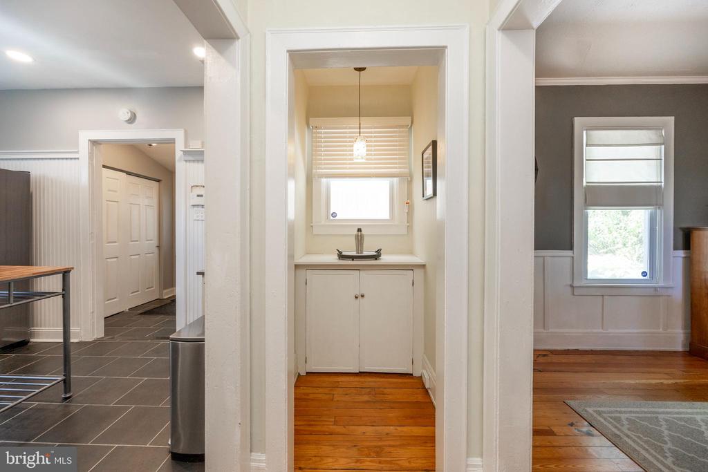 527 CEDAR STREET