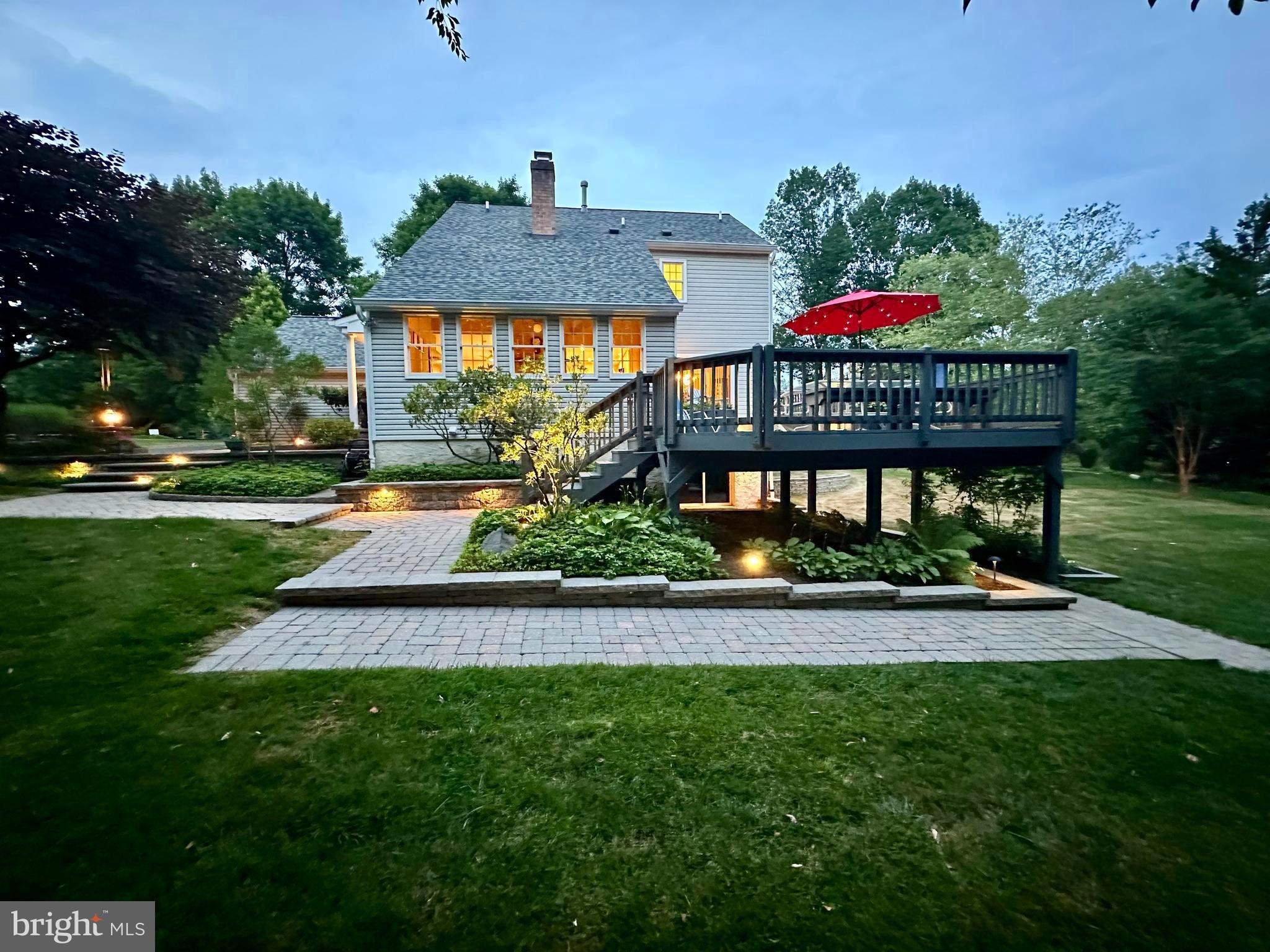 408 SAINT ANNS CIRCLE