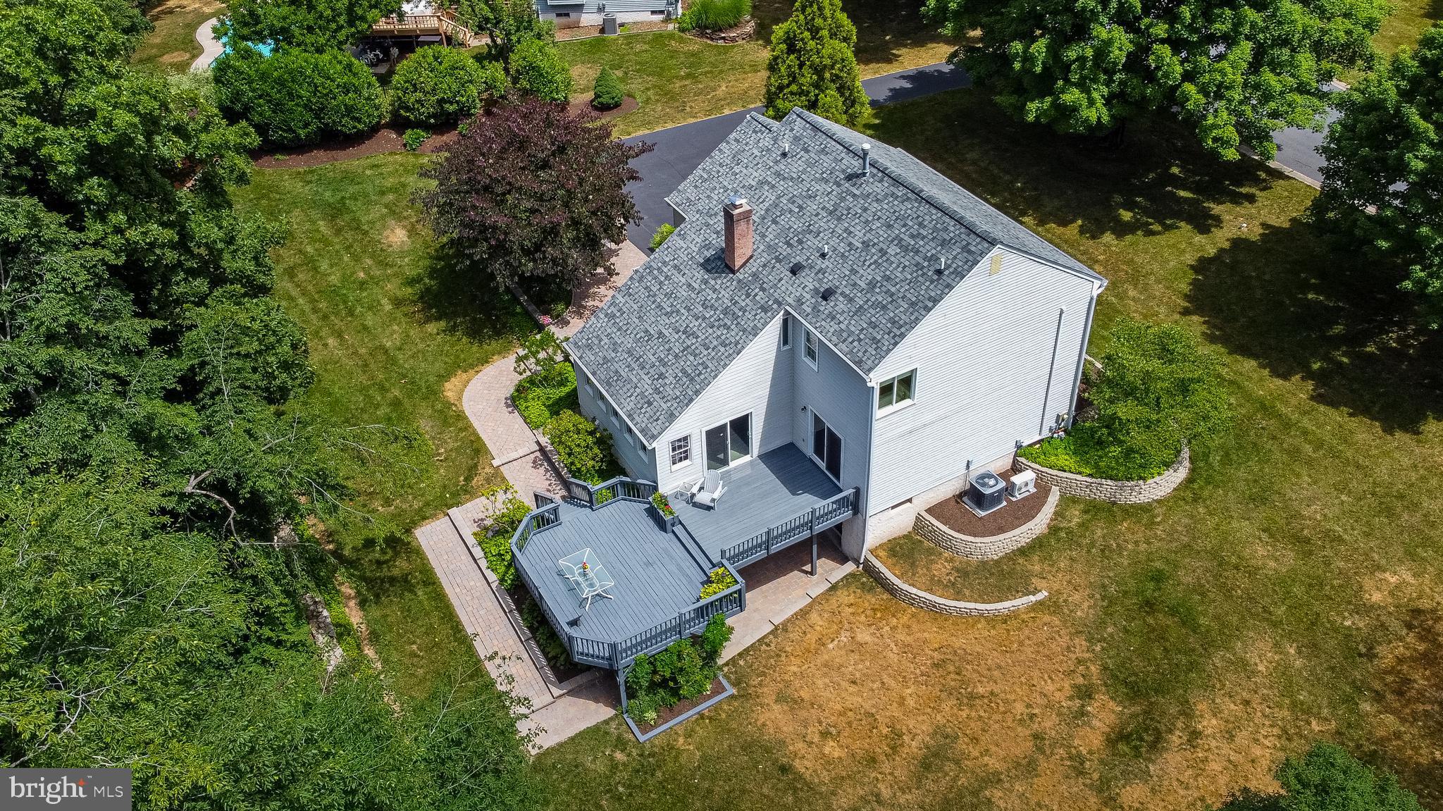 408 SAINT ANNS CIRCLE