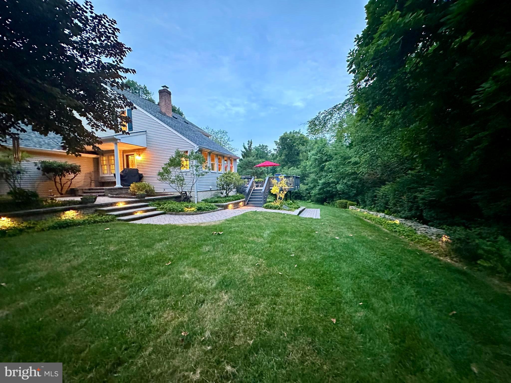 408 SAINT ANNS CIRCLE