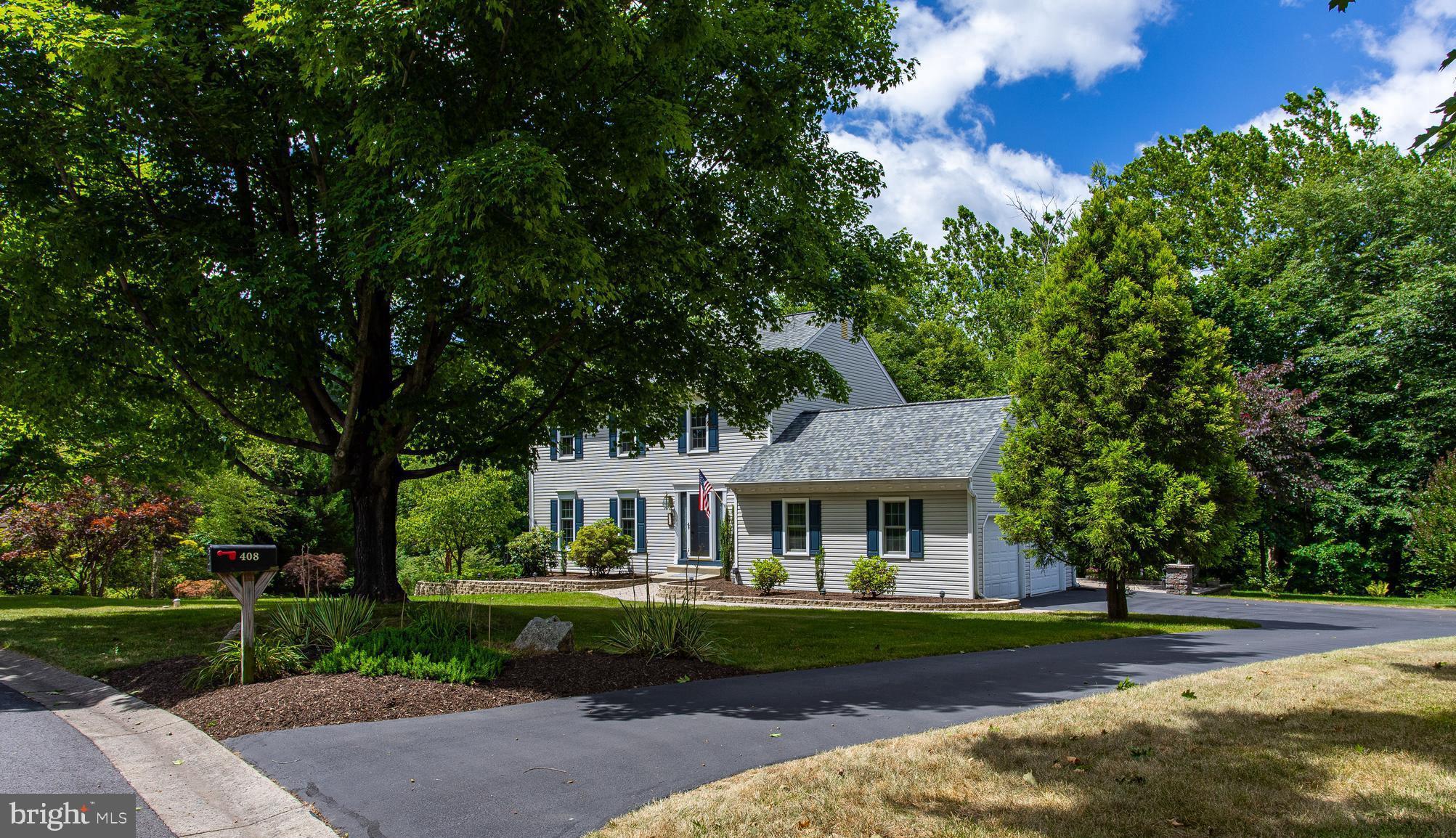 408 SAINT ANNS CIRCLE