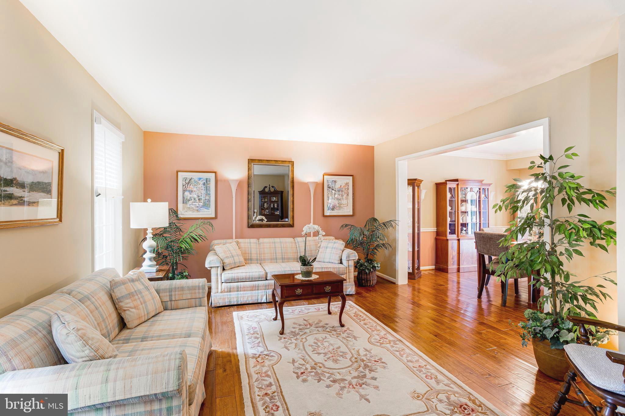 408 SAINT ANNS CIRCLE