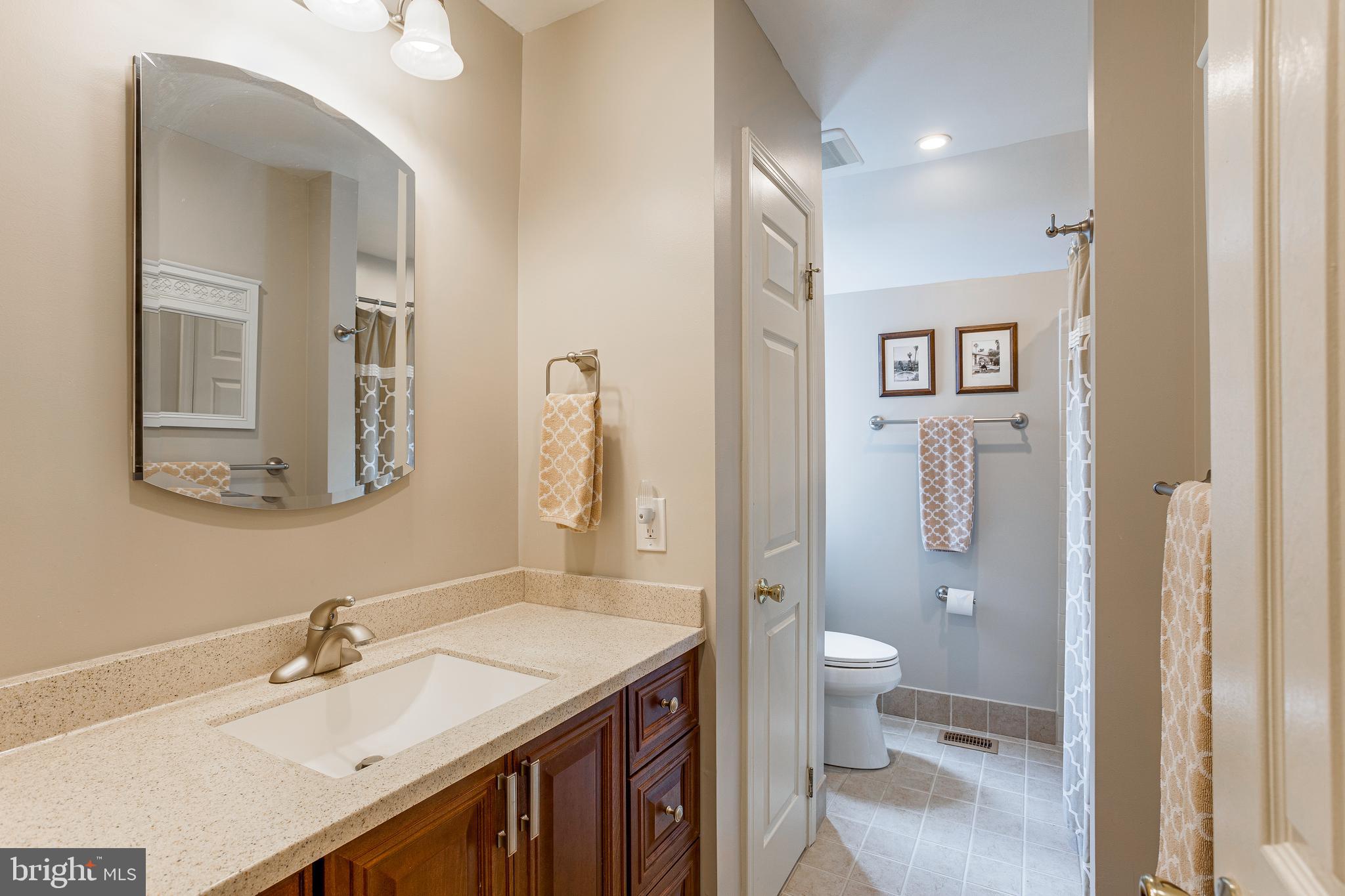 408 SAINT ANNS CIRCLE