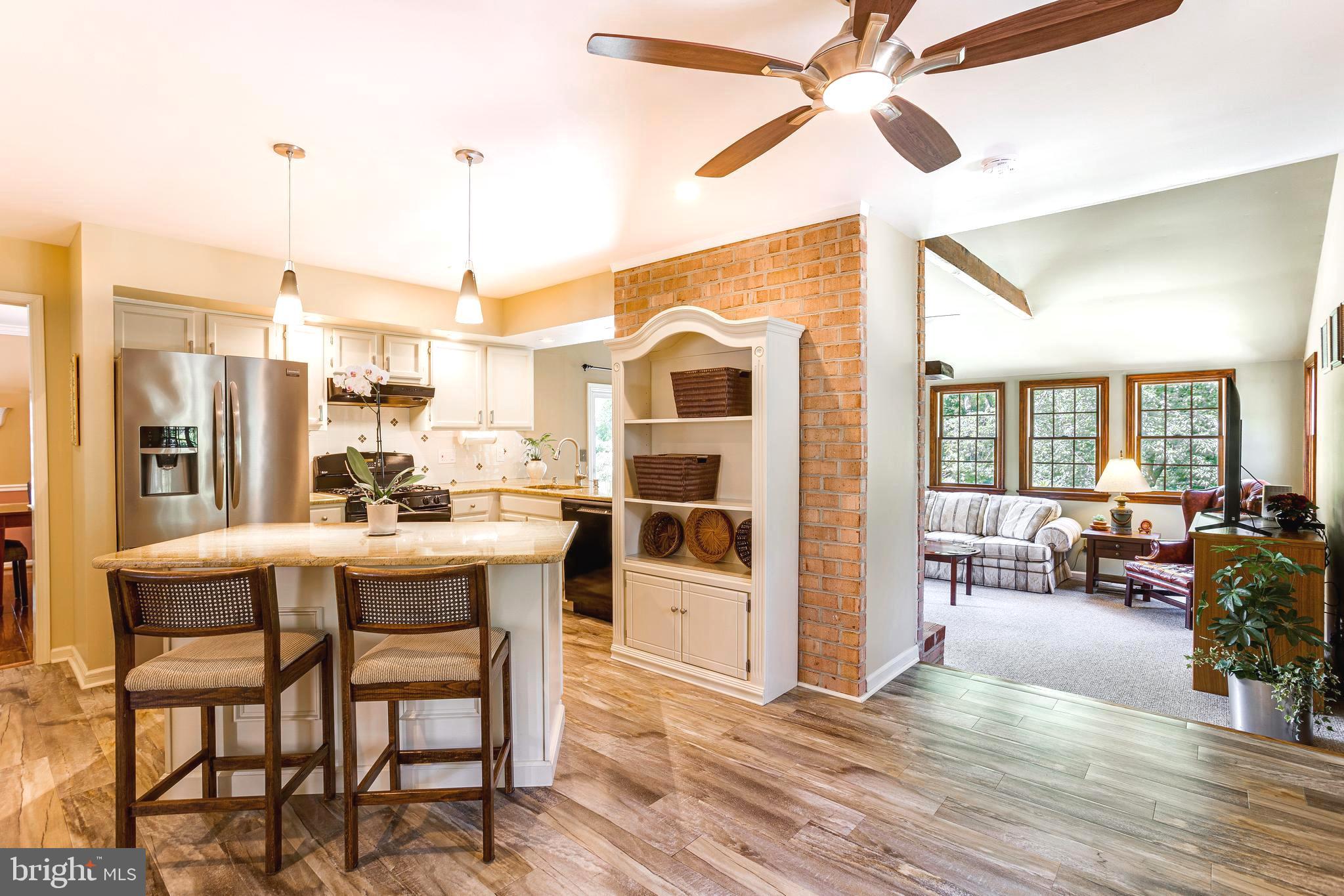 408 SAINT ANNS CIRCLE