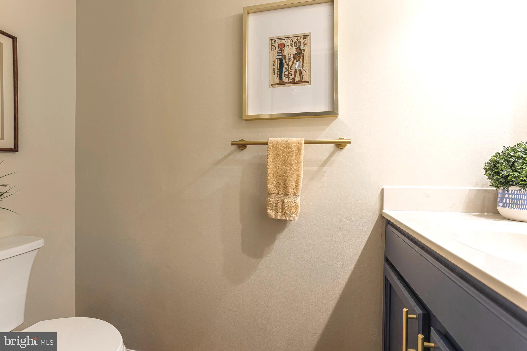 408 SAINT ANNS CIRCLE