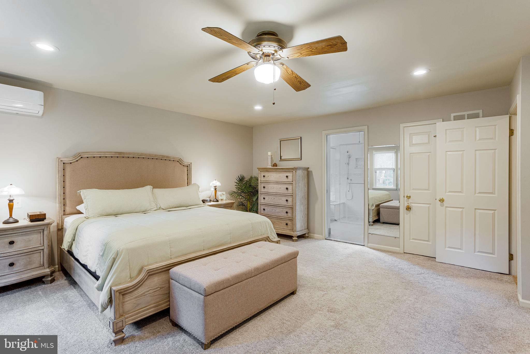 408 SAINT ANNS CIRCLE