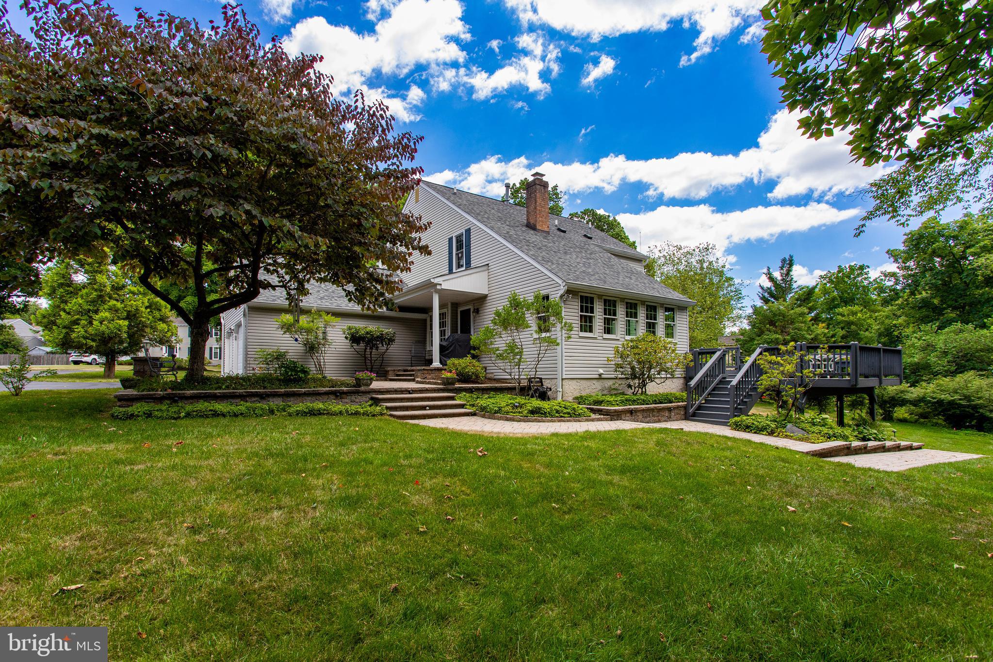 408 SAINT ANNS CIRCLE