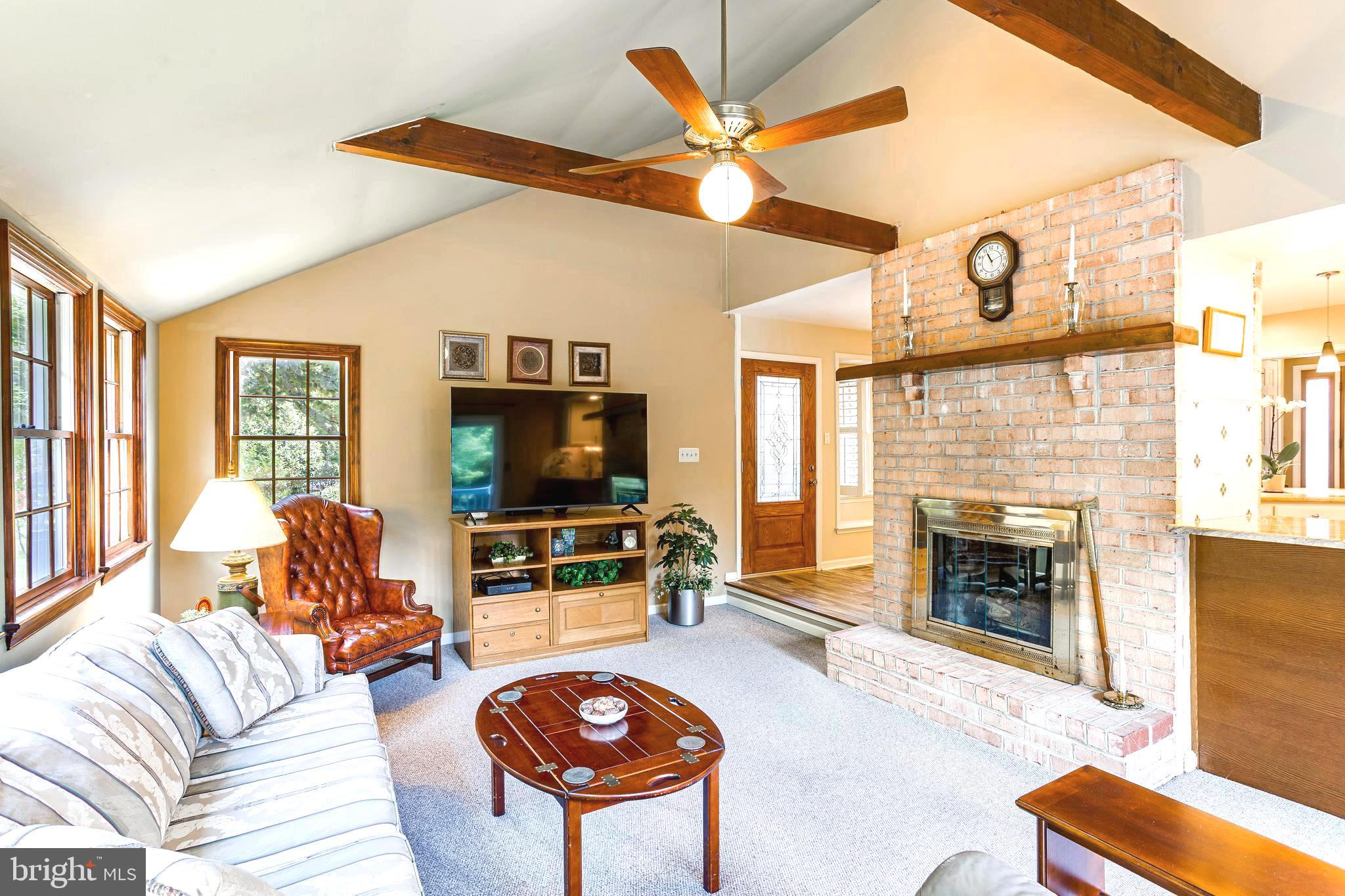 408 SAINT ANNS CIRCLE