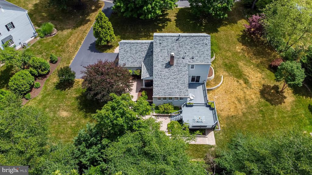 408 SAINT ANNS CIRCLE