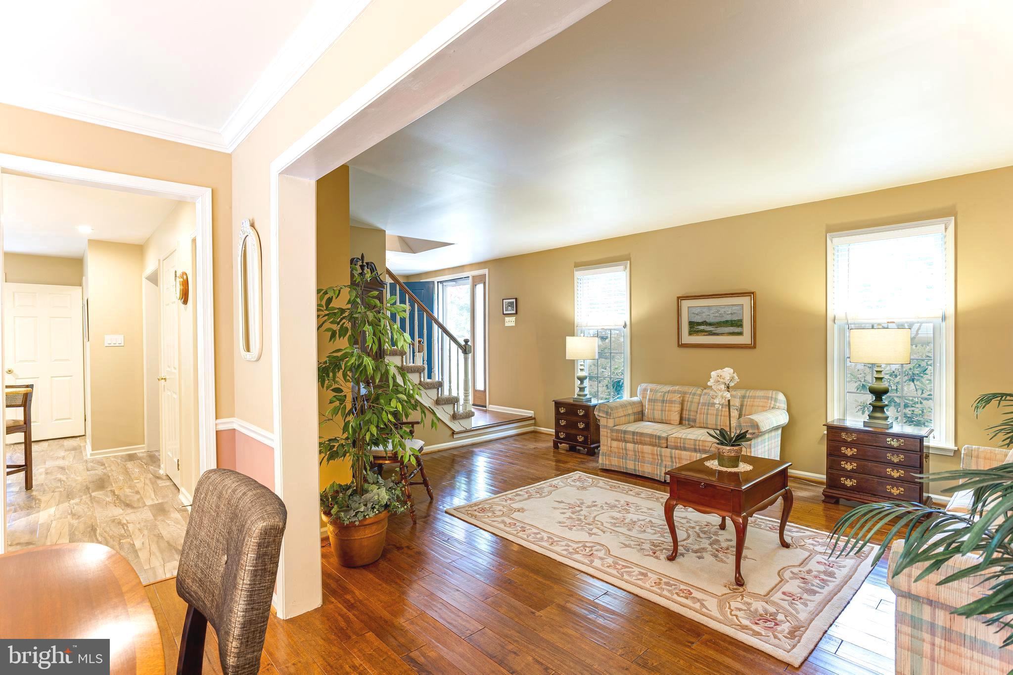 408 SAINT ANNS CIRCLE