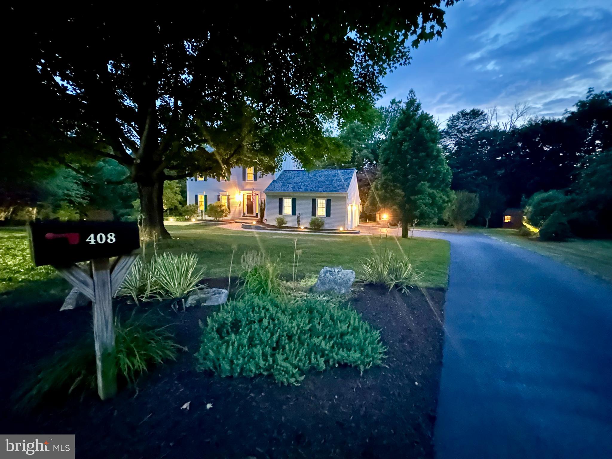 408 SAINT ANNS CIRCLE