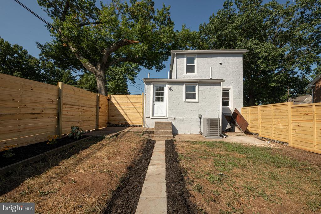 30 CHESTER AVENUE