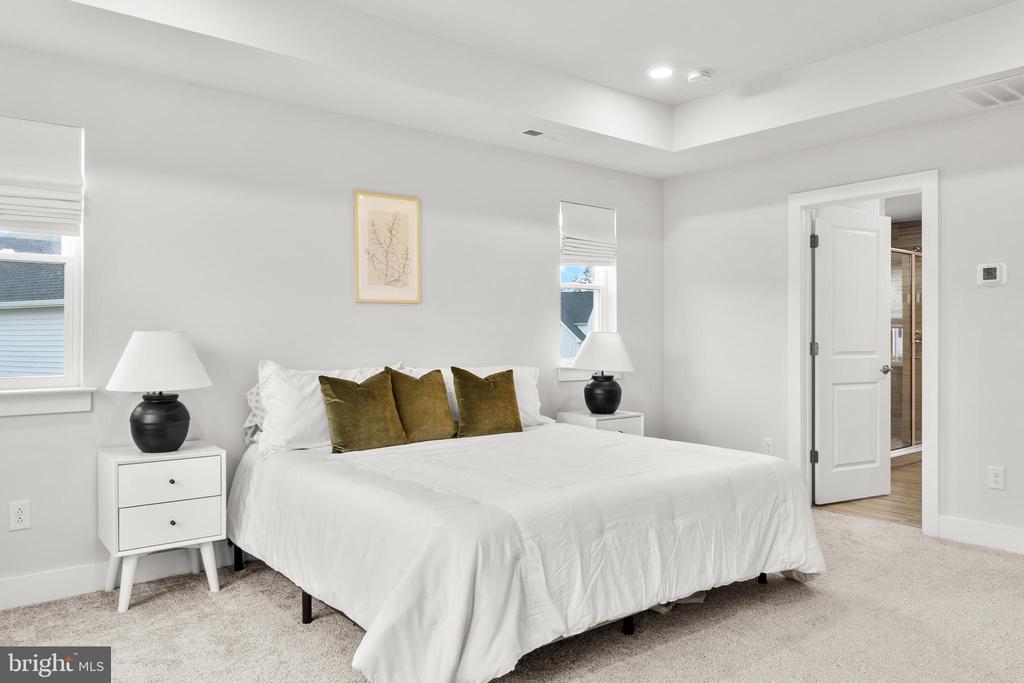 421 EMERALD COURT