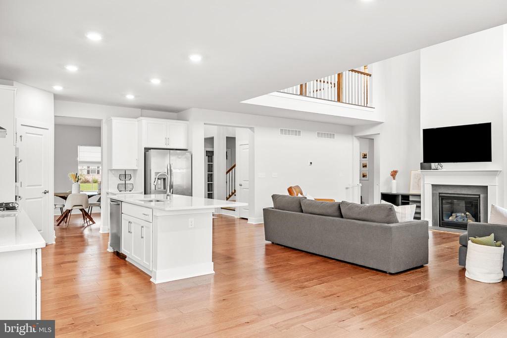421 EMERALD COURT