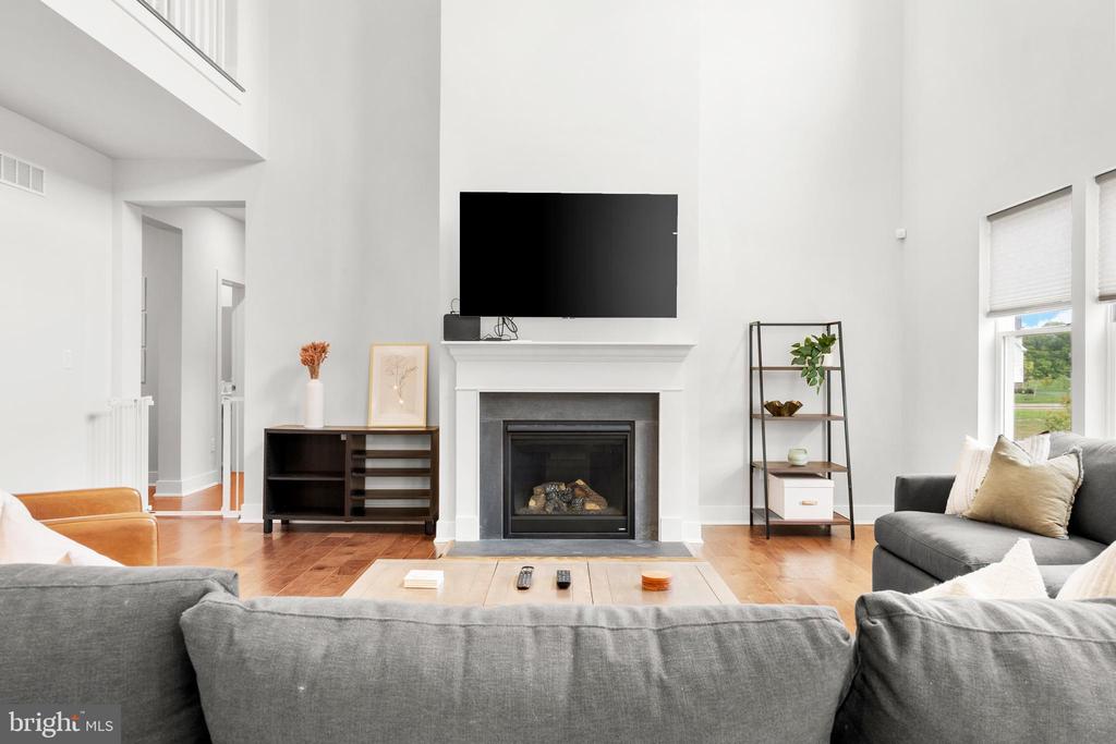 421 EMERALD COURT