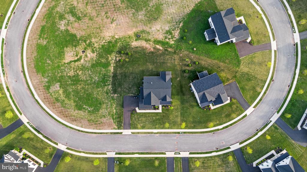 421 EMERALD COURT