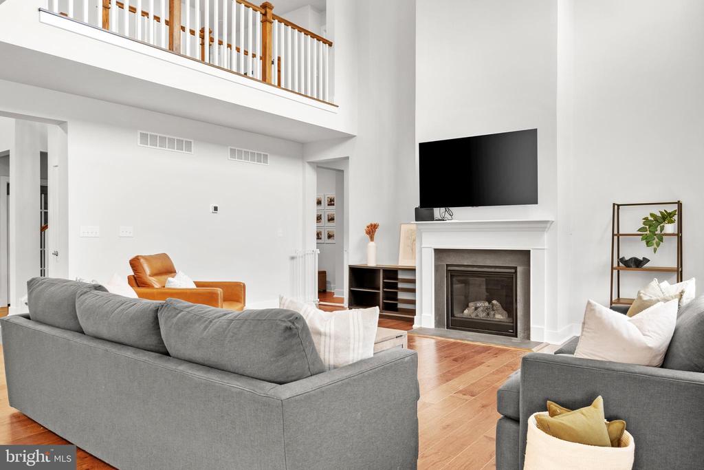 421 EMERALD COURT