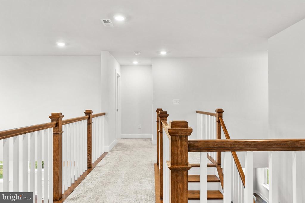 421 EMERALD COURT