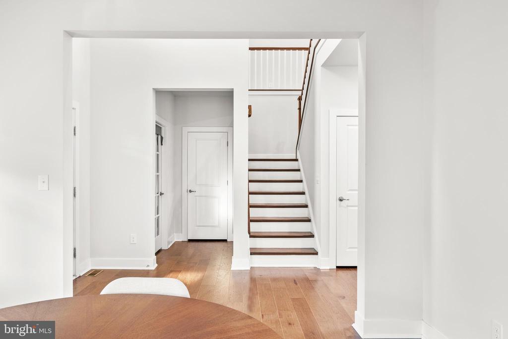 421 EMERALD COURT