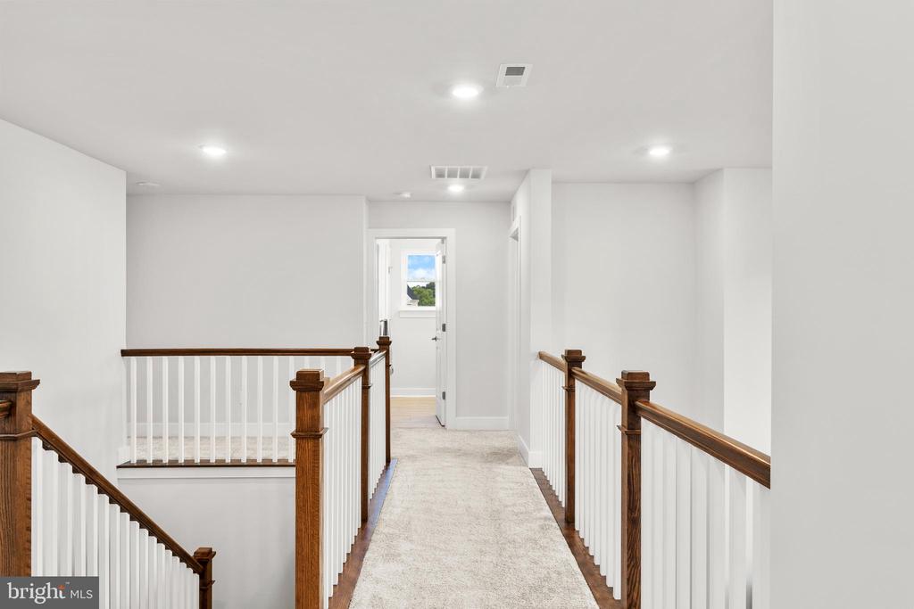 421 EMERALD COURT