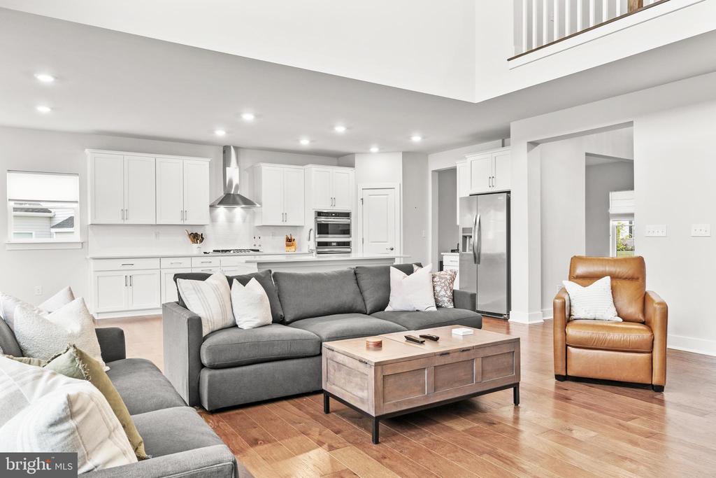 421 EMERALD COURT