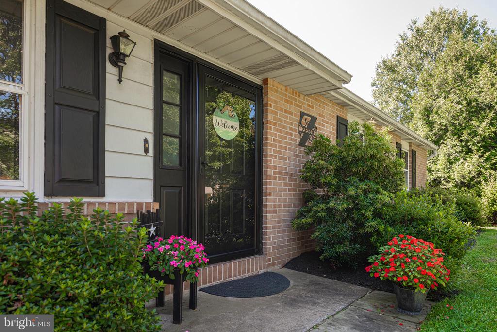 85 COUNTRY LANE