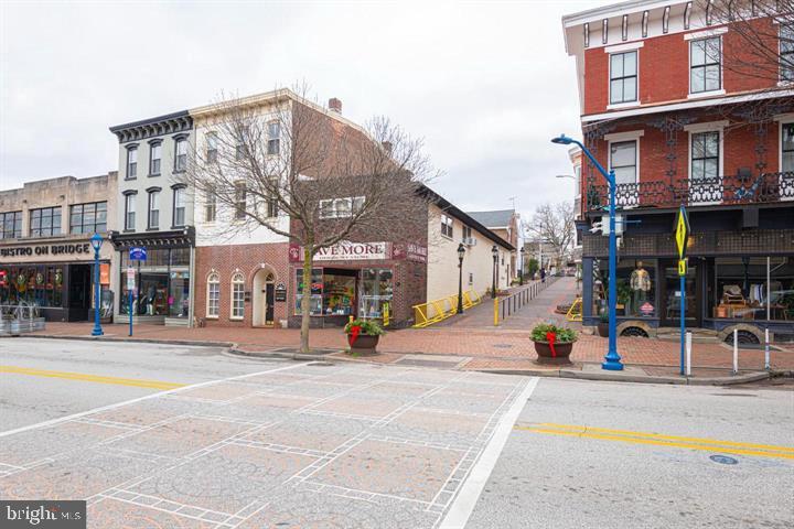 215 BRIDGE STREET UNIT B UNIT B