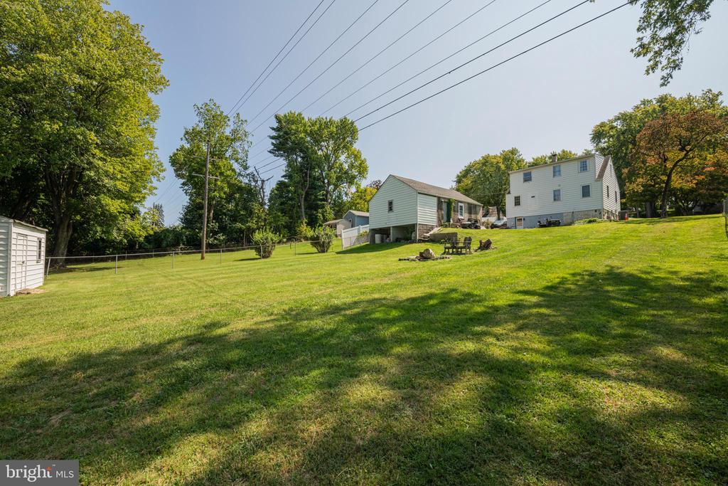 53 VILLAGE WAY