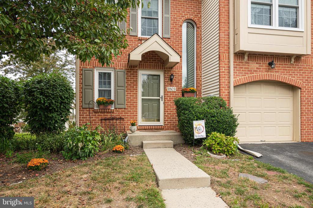 1803 MR PECKS PLACE