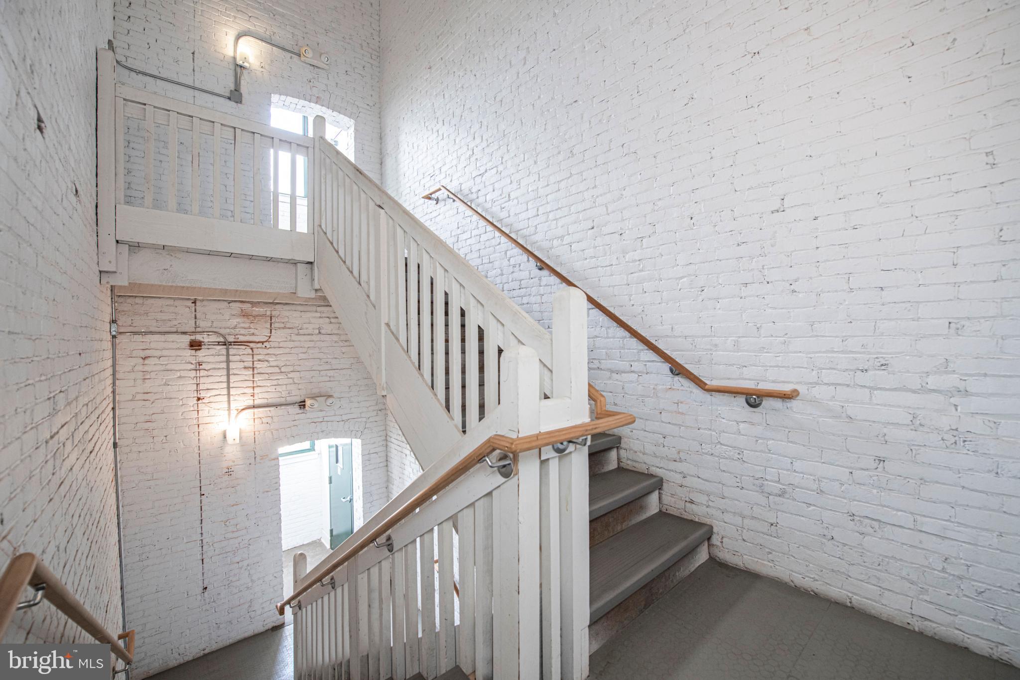 200 LINCOLN AVENUE 128