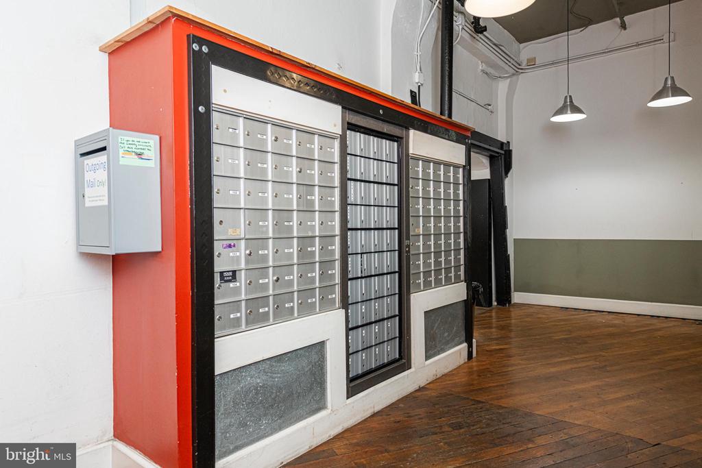 200 LINCOLN AVENUE 128