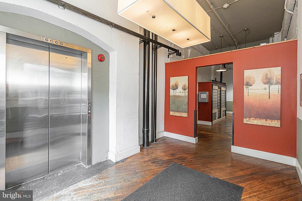 200 LINCOLN AVENUE 128