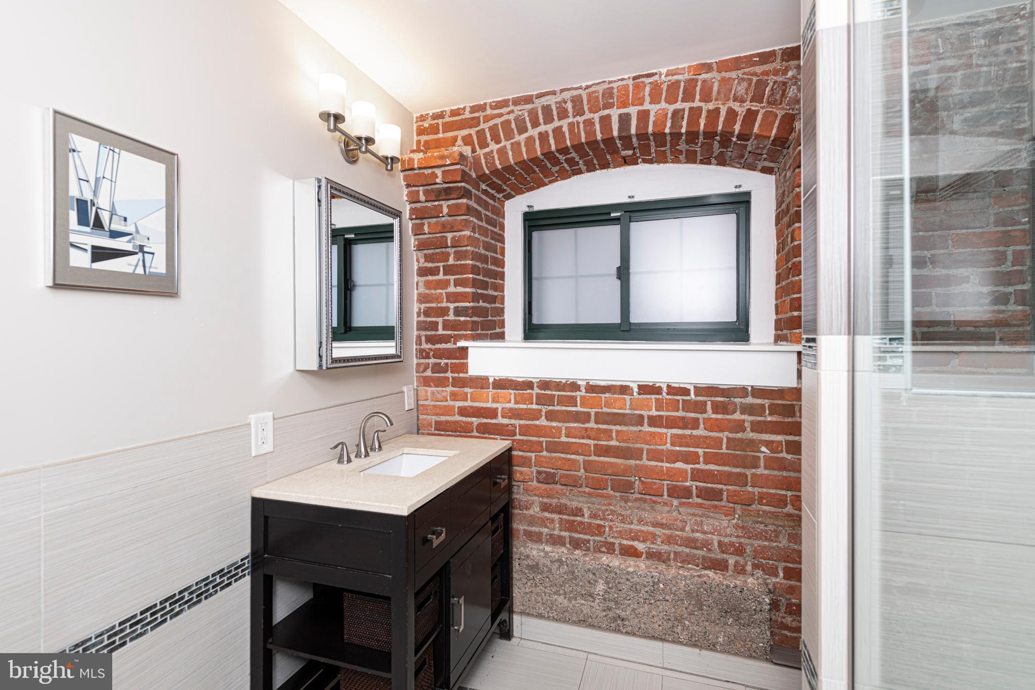 200 LINCOLN AVENUE 128